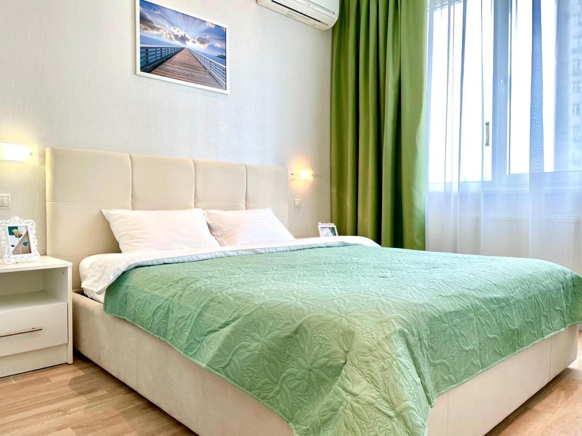 Navit Luxury Apartments With Breakfast Near The Railway Station, The City Center And The Park Kiev Exterior foto
